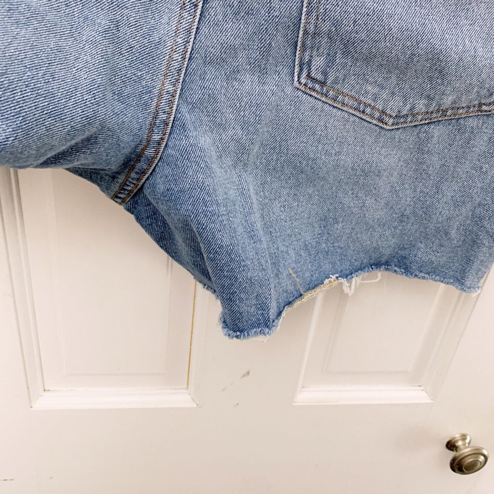 Madewell The Momjean Short in Lansdale Wash - Picture 10 of 11